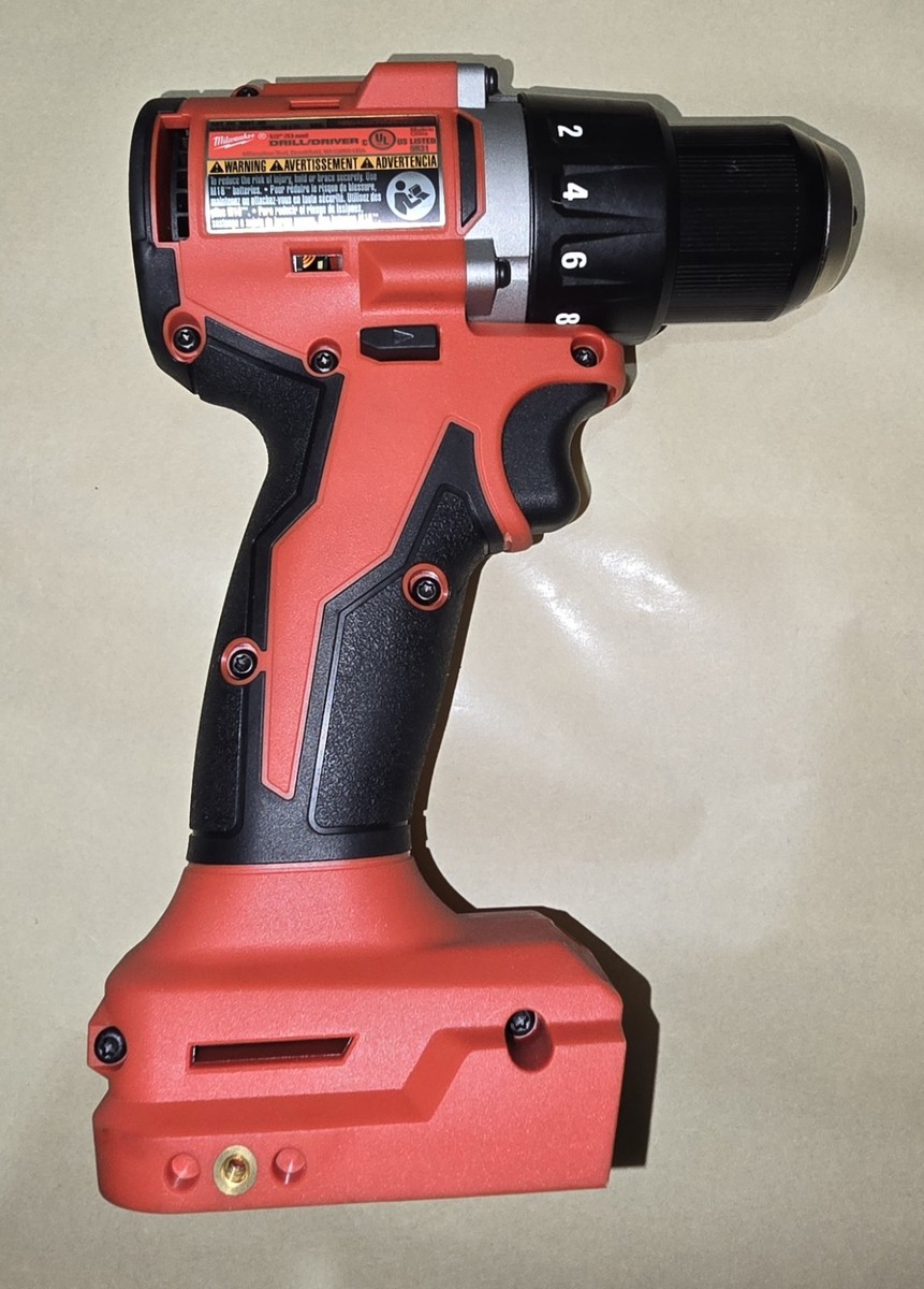 Milwaukee Cordless Combo Tool Kit Set with two 2.0Ah Batteries, And Charger - Image 7